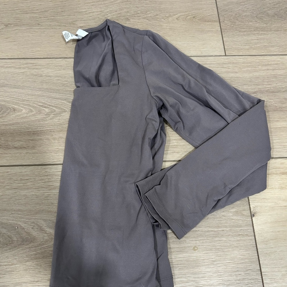 H&M long sleeve taupe top small